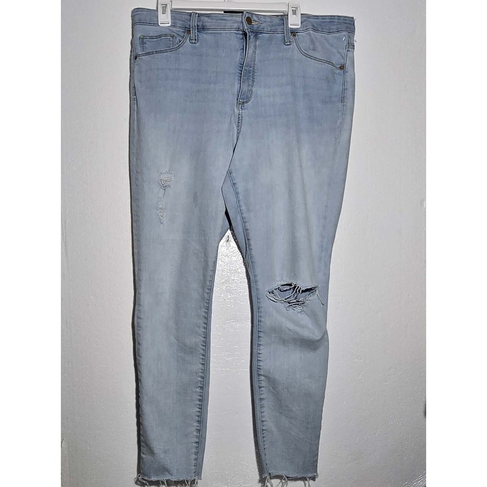 Universal Thread Distressed Light‎ Wash Jeans 16/33R Raw Hem GUC Y2K